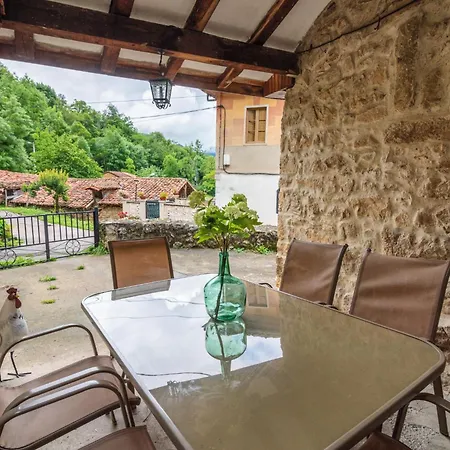 Laendliches Haus La Carrozal Senda Del Oso By Interhome Casa vacanze