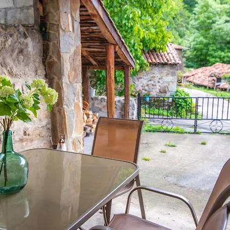 Laendliches Haus La Carrozal Senda Del Oso By Interhome