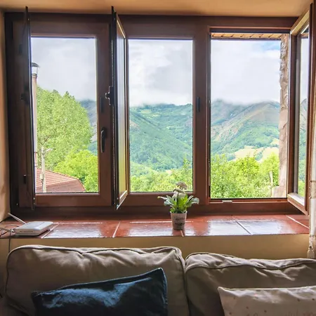 Casa vacanze Laendliches Haus La Carrozal Senda Del Oso By Interhome Orelleiru