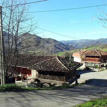 Laendliches Haus La Carrozal Senda Del Oso By Interhome Casa de Férias
