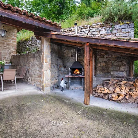 Laendliches Haus La Carrozal Senda Del Oso By Interhome Vakantiehuis *