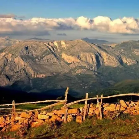 Laendliches Haus La Carrozal Senda Del Oso By Interhome Orelleiru