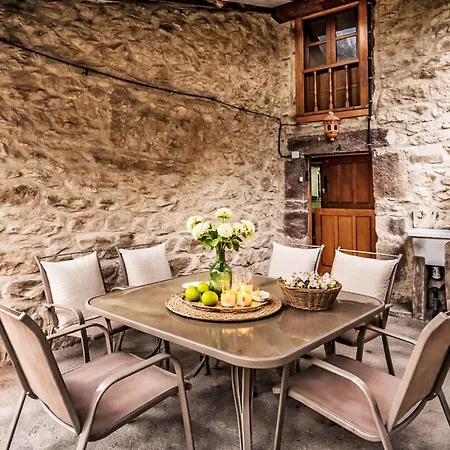 別荘 Laendliches Haus La Carrozal Senda Del Oso By Interhome