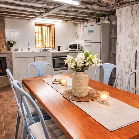 Laendliches Haus La Carrozal Senda Del Oso By Interhome