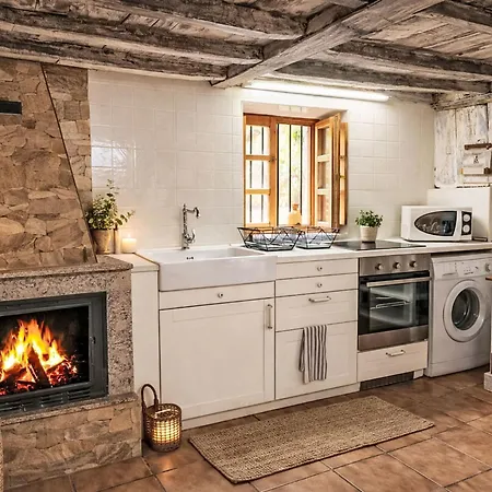 別荘 Laendliches Haus La Carrozal Senda Del Oso By Interhome *
