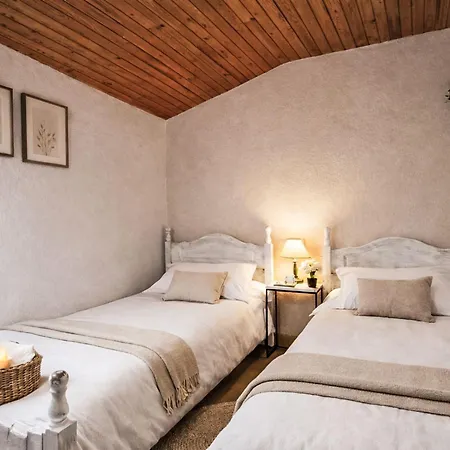Casa vacanze Laendliches Haus La Carrozal Senda Del Oso By Interhome Orelleiru
